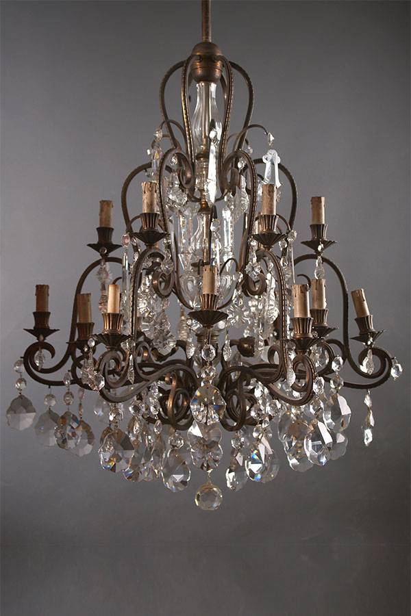 Vieux lustres Collection de vieilles lampes Commerce Pologne