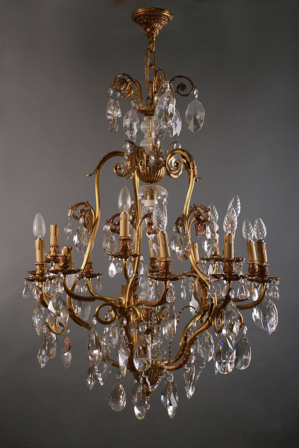 Vieux lustres Collection de vieilles lampes Commerce Pologne