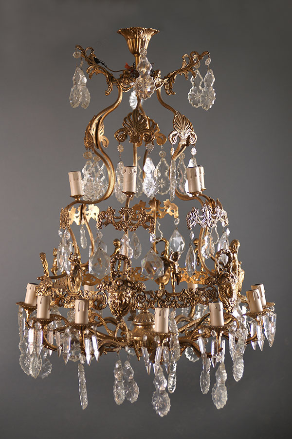 Vieux lustres Collection de vieilles lampes Commerce Pologne