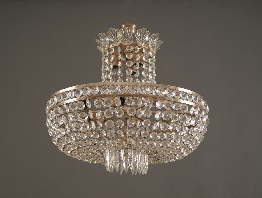 Vieux lustres Collection de vieilles lampes Commerce Pologne