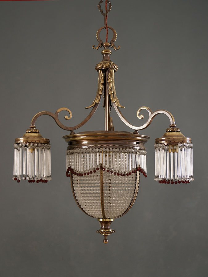 Vieux lustres Collection de vieilles lampes Commerce Pologne