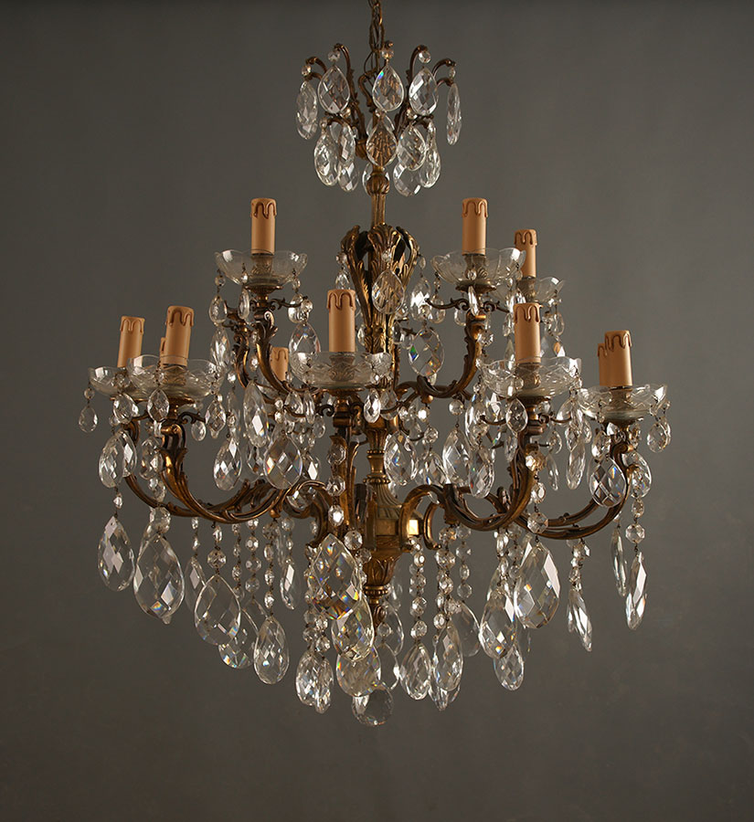 Vieux lustres Collection de vieilles lampes Commerce Pologne