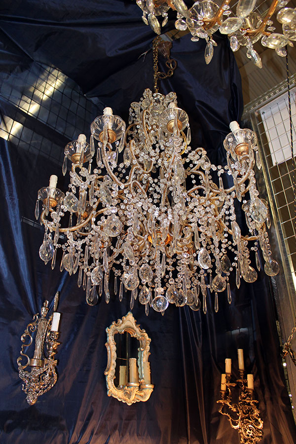 Vieux lustres Collection de vieilles lampes Commerce Pologne
